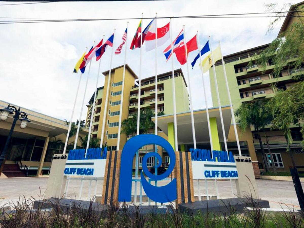 Royal Phala Cliff Beach Resort Ban Chang  Exterior photo