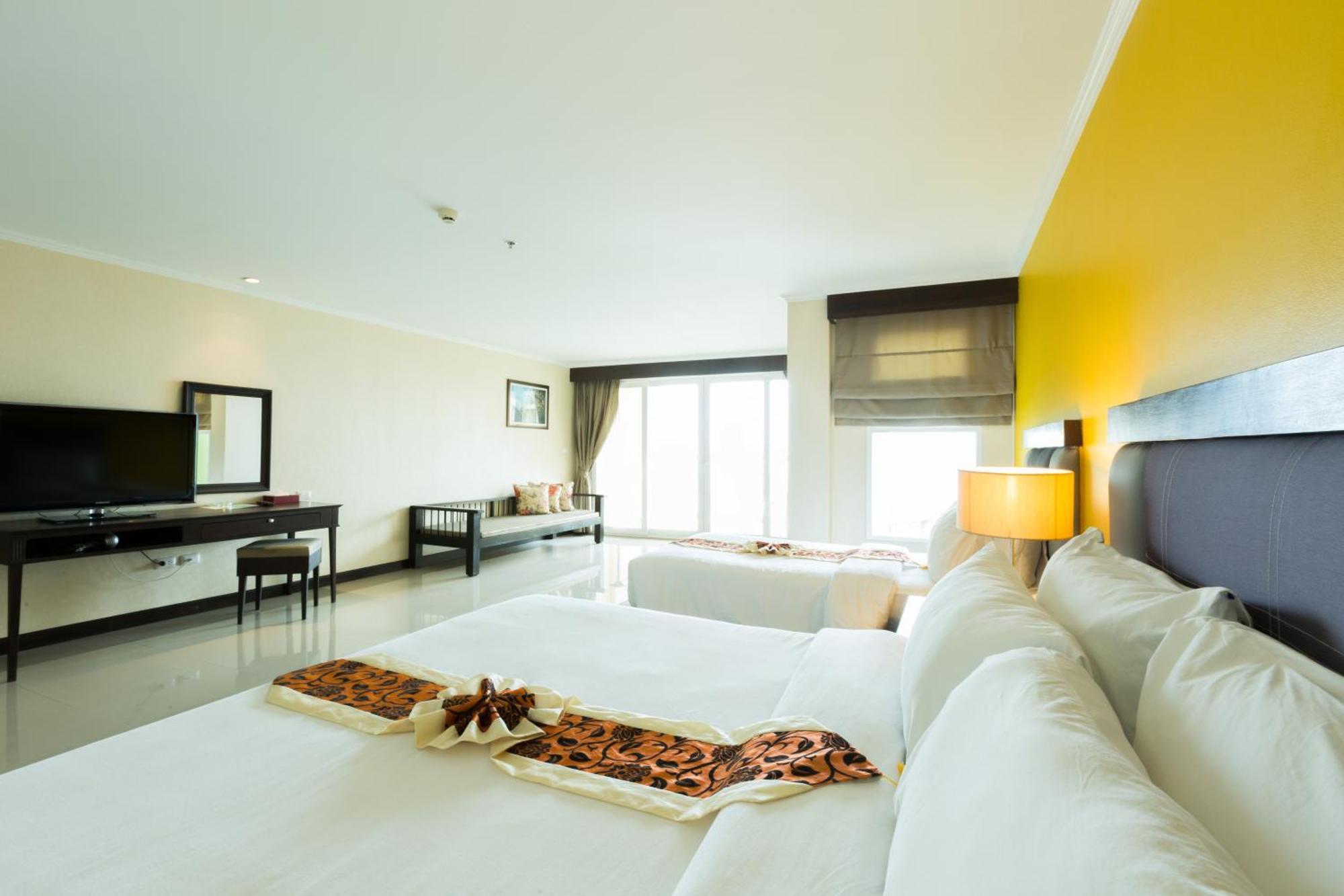 Royal Phala Cliff Beach Resort Ban Chang  Room photo