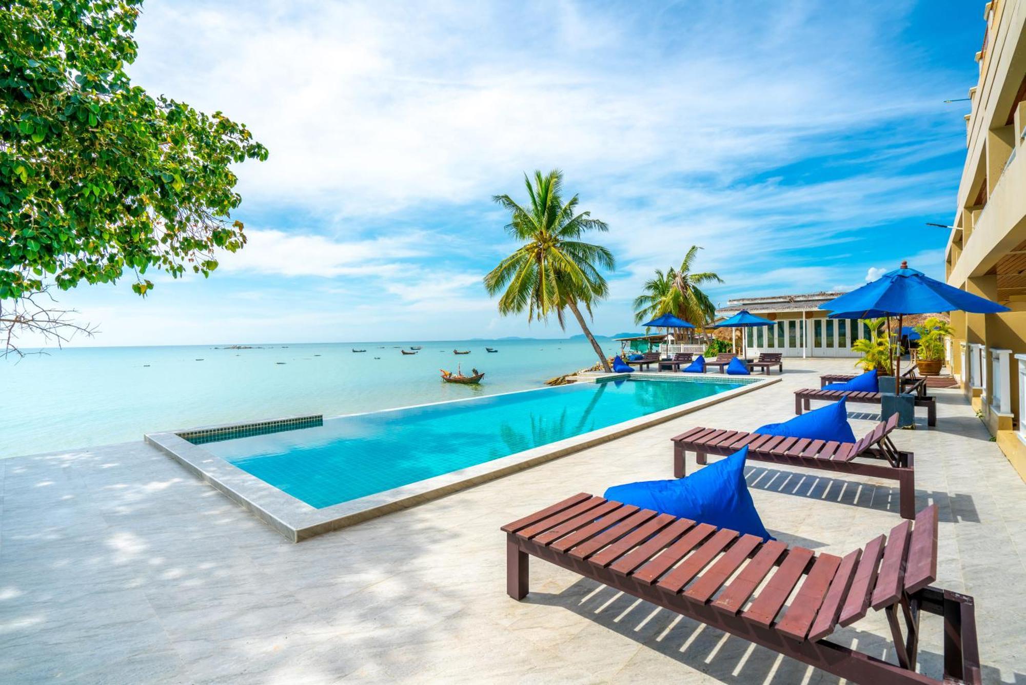 Royal Phala Cliff Beach Resort Ban Chang  Exterior photo