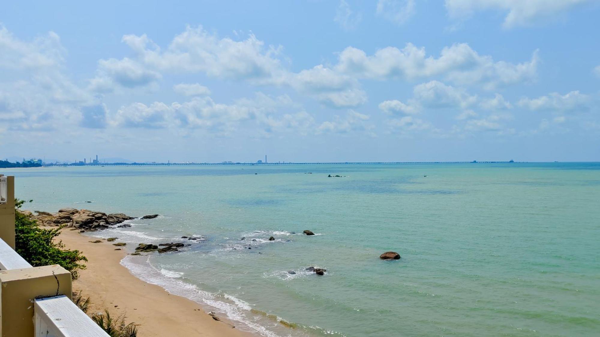 Royal Phala Cliff Beach Resort Ban Chang  Exterior photo