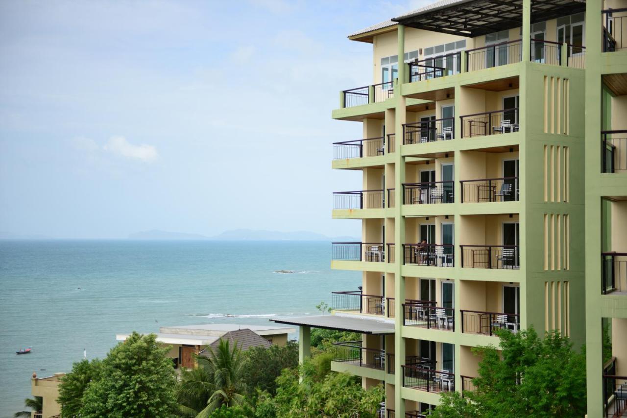 Royal Phala Cliff Beach Resort Ban Chang  Exterior photo